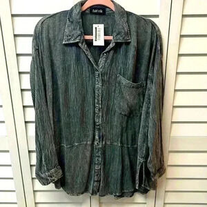 Fab’rik Mineral Wash Button Up Top NWT - Size S